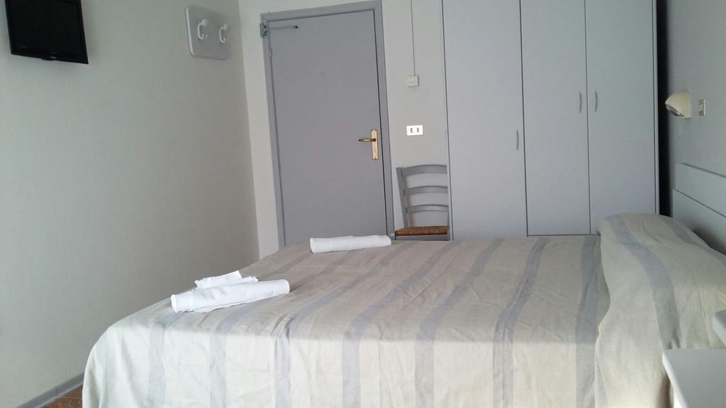 Hotel Ancora Cesenatico Buitenkant foto